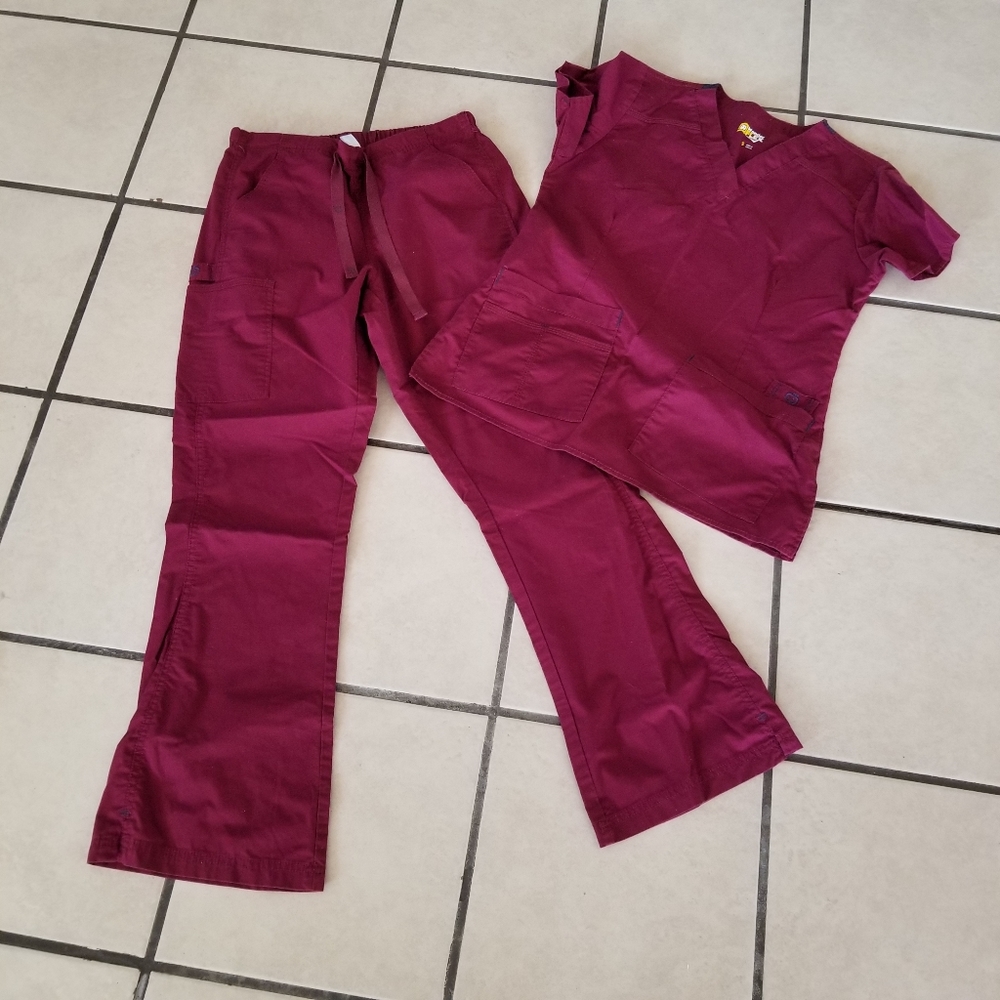 Wonder Flex scrubs size Small